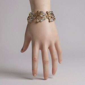 Vintage Sarah Coventry Frosted Feathers Gold‎ Tone Filigree Link Bracelet